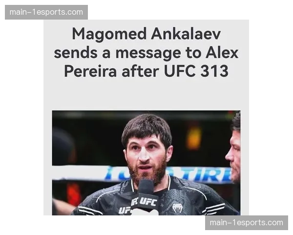 特写：UFC安卡拉站，败方教练团队在角落鼓励选手的温情一幕