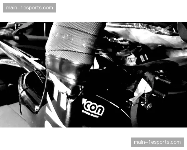 巴林站期间，多位车手在社交媒体分享当地文化体验