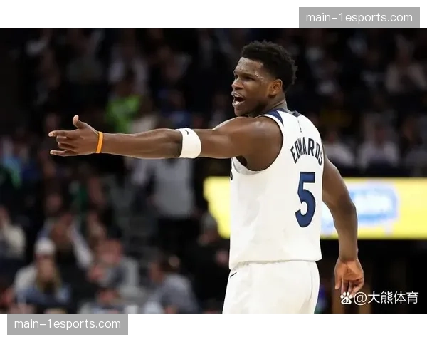 爱德华兹谈带伤出战：很久没打有点疲劳，戈贝尔表现无可挑剔